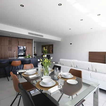 Luxurious 3 Bedroom With Breathtaking Views - Mmai1-1 Daire