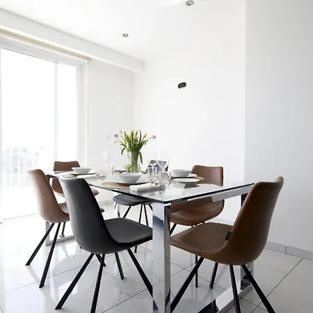 Luxurious 3 Bedroom With Breathtaking Views - Mmai1-1 Daire *