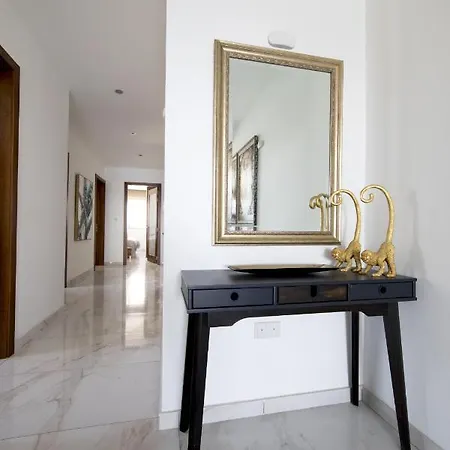 公寓 Luxurious 3 Bedroom With Breathtaking Views - Mmai1-1 *