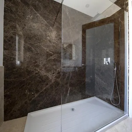 דירה Luxurious 3 Bedroom With Breathtaking Views - Mmai1-1